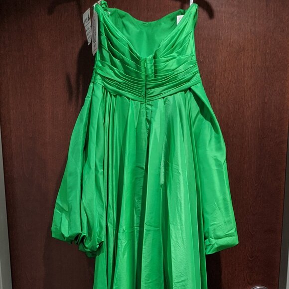 Flirt Prom P1637 Size 6 Green High Low Dress - Picture 7 of 7